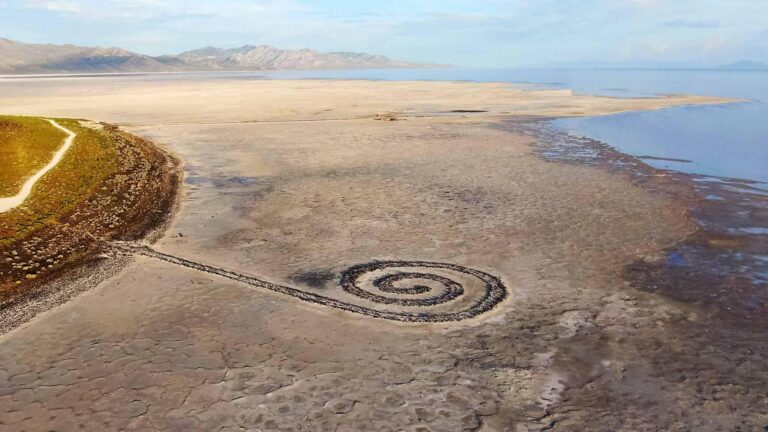 Smithson-Spiral_Jetty-CUibel-02-2048w